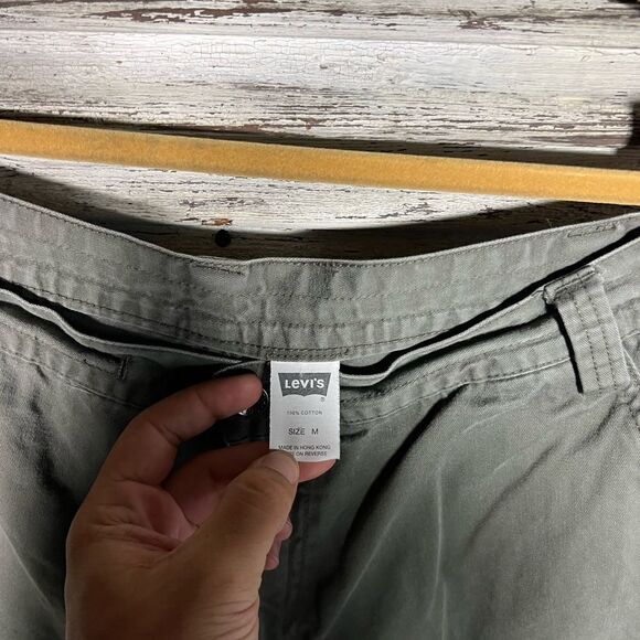 Vintage Levi’s Silver Tab Shorts - Picture 2 of 7